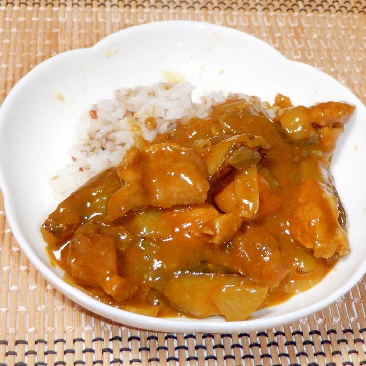 キャンプはカレー！親鶏と新玉ねぎとごぼうのカレー